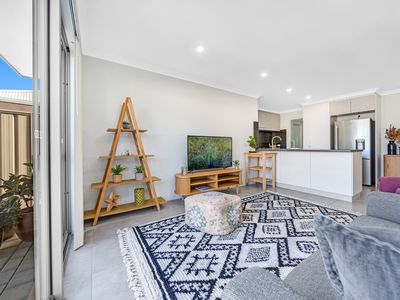 11 / 11 Bakana Loop, Landsdale