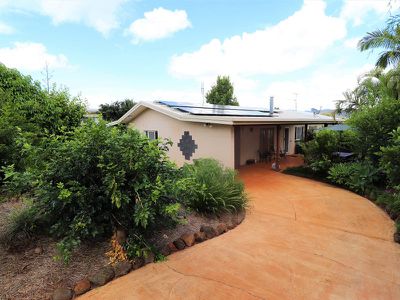 17 Tardent Street, Atherton