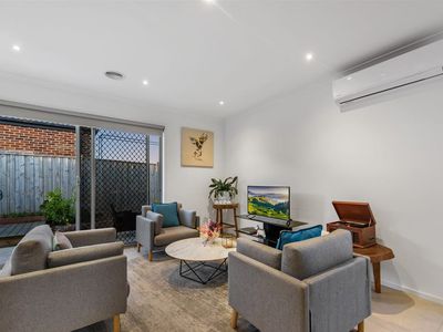 15 Heath Avenue, Rockbank