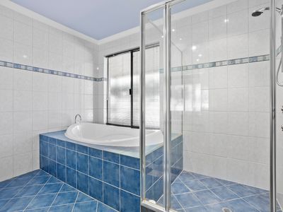 64 Egerton Drive, Serpentine