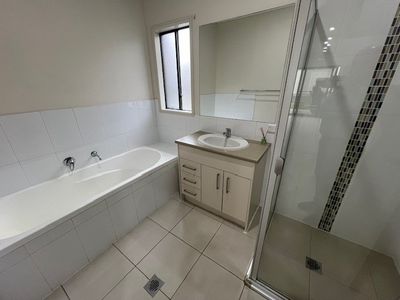 28 Geoghegan Cct , Oran Park