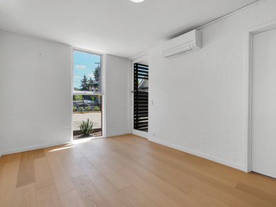 1 / 277 Nicholson Street, Seddon