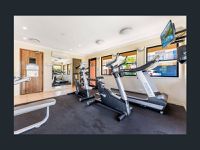 2 / 4 University Drive, Robina