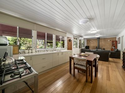 24 The Avenue, Jamieson