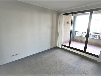 2202 / 1 Hosking Place, Sydney