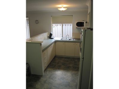 2 / 43 Park view Parade, Redcliffe