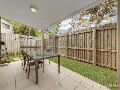 27 / 1 Collins Lane, Kin Kora