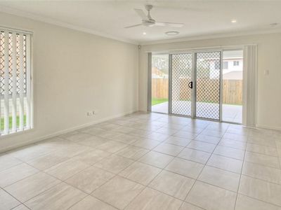 3 Madeira Street, Springfield Lakes