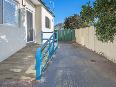 2 / 86 Pur Pur Avenue, Lake Illawarra