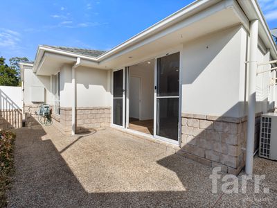 9 / 11 Eden Court, Nerang