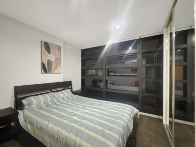 1809 / 8 Sutherland Street, Melbourne