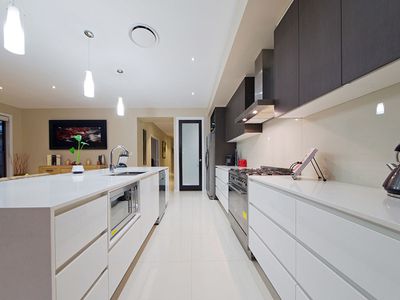 3 Lydia Pl, Wakerley