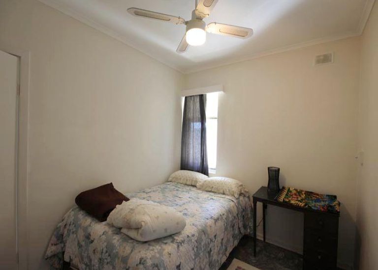 12 / 4 Dunbar Terrace, Glenelg East