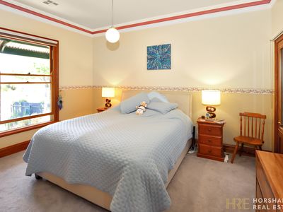 12 Farrar Avenue, Horsham