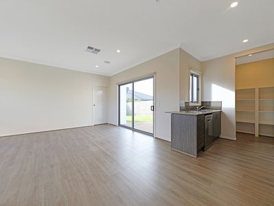 10 Lawler Road, Eynesbury