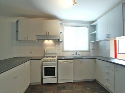 7 Trudgeon Avenue, Reservoir
