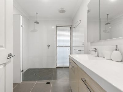 21 Greenwood Crescent, Samford Valley