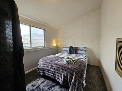16 Chambers Street , Beachport