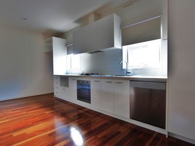 3 / 2 Jingella Avenue, Ashwood