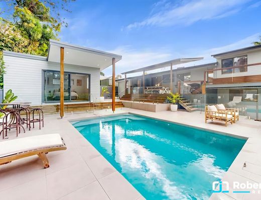 A Hidden Tewantin Gem with Space to Inspire image 19
