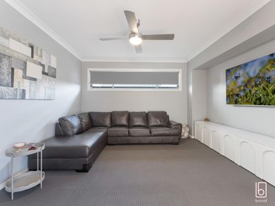 5 Jasper Avenue, Hamlyn Terrace