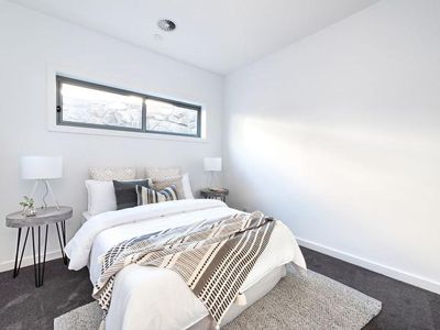 2 / 109 Eggleston Crescent, Chifley