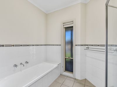 5 Finlayson Court, Millicent