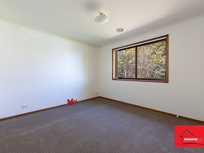 9 Macnamara Place, Chisholm