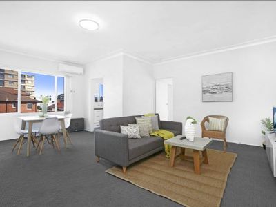 9 / 130 The Grand Parade, Brighton-le-sands