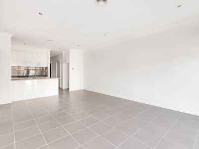 2 / 49 Hope Way, Tarneit