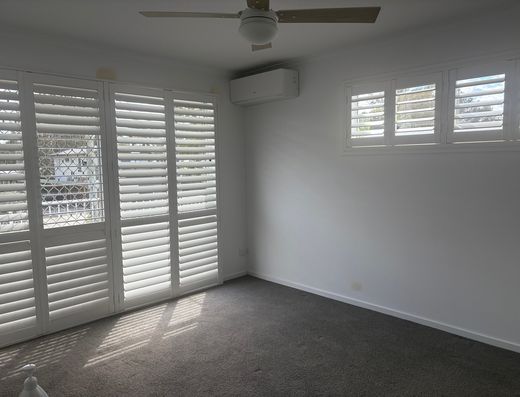 Townhouse in the heart of Coolum Beach image 7
