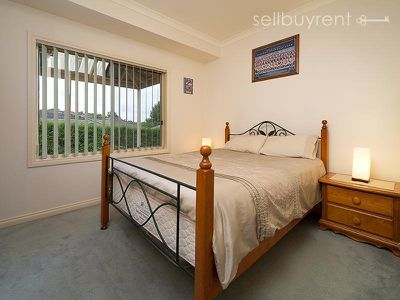 2 FENWICK COURT, Wodonga