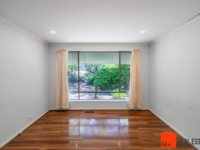 39 Blackman Crescent, Macquarie