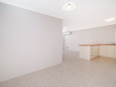 4 / 3 Cottrill Street, Alfred Cove