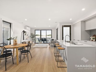 19 CRICKLEWOOD CIRCUIT, Narre Warren