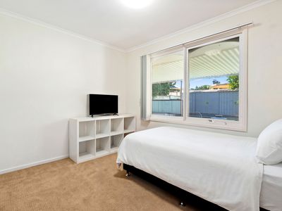 27 Exmouth Road, Kanahooka