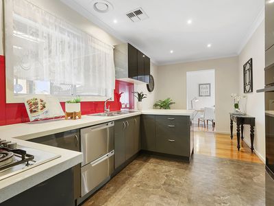 21 Washington Drive, Oakleigh South