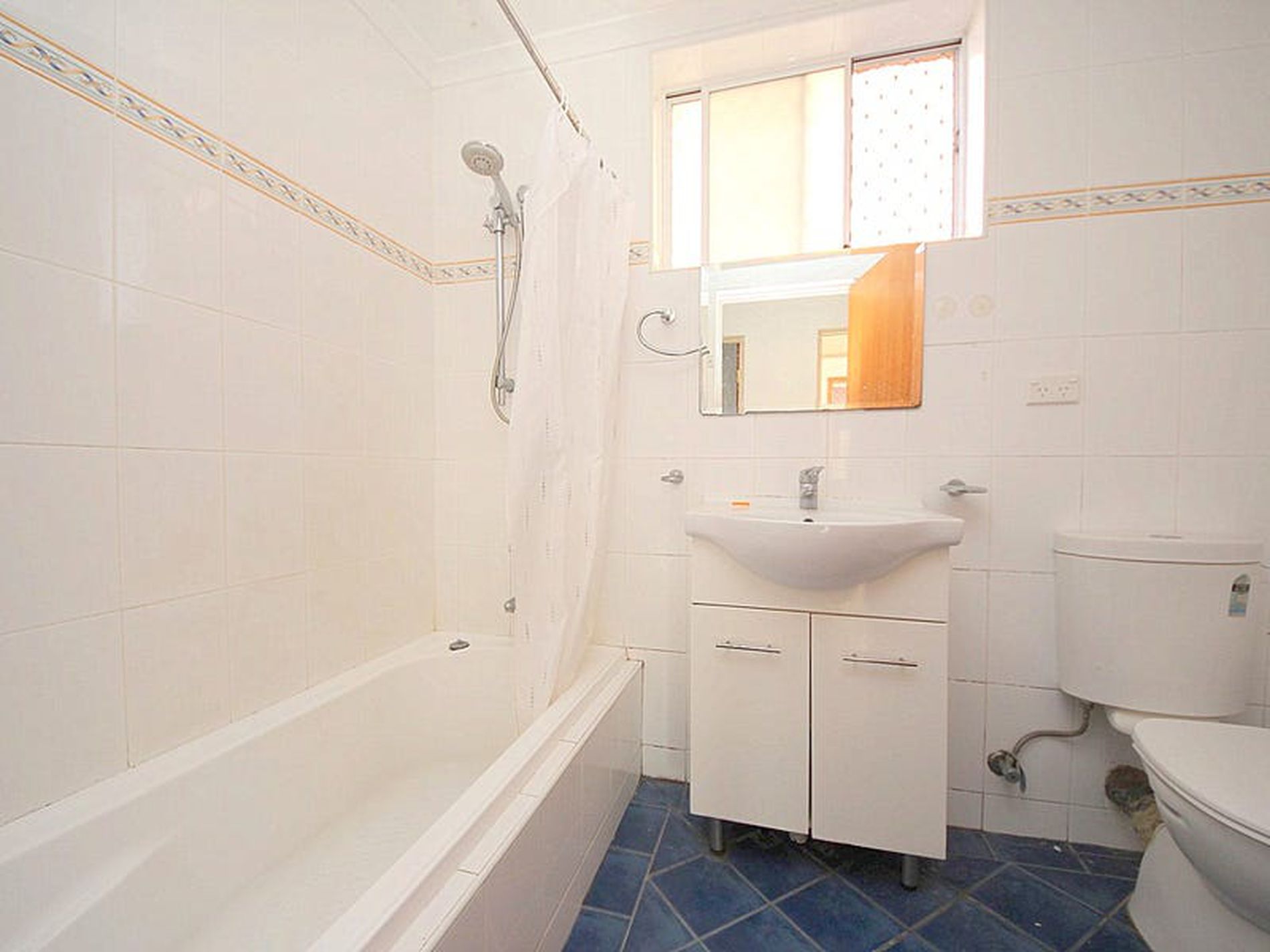 1 / 19 McKern Street, Campsie