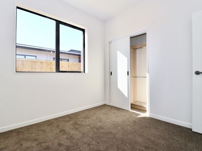 8 Kobe Street, Karaka