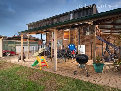 112 HUON HILL ROAD, Wodonga