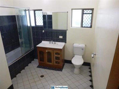 2 Paula Close, Atherton