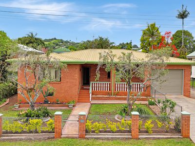 12 Mazlin Street, Atherton