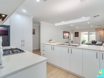 5 Chrysler Approach, Yanchep