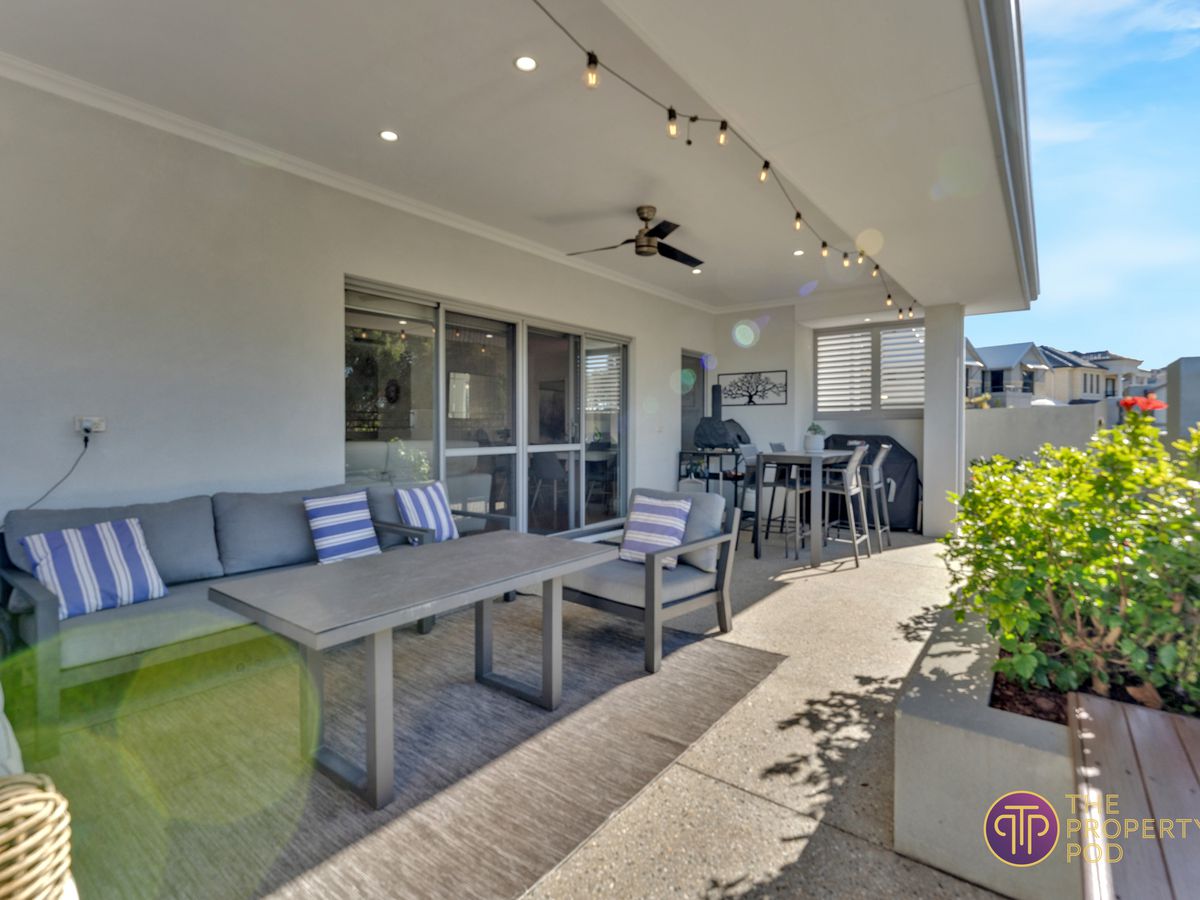 11 The Grandstand, Harrisdale