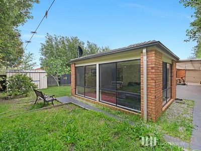 8 Mowbray Court, Berwick