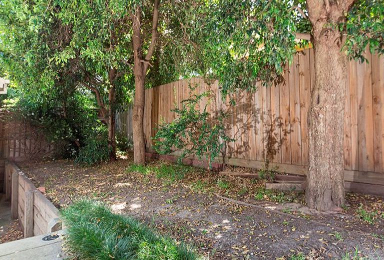2 / 84 Leeds Road, Mount Waverley