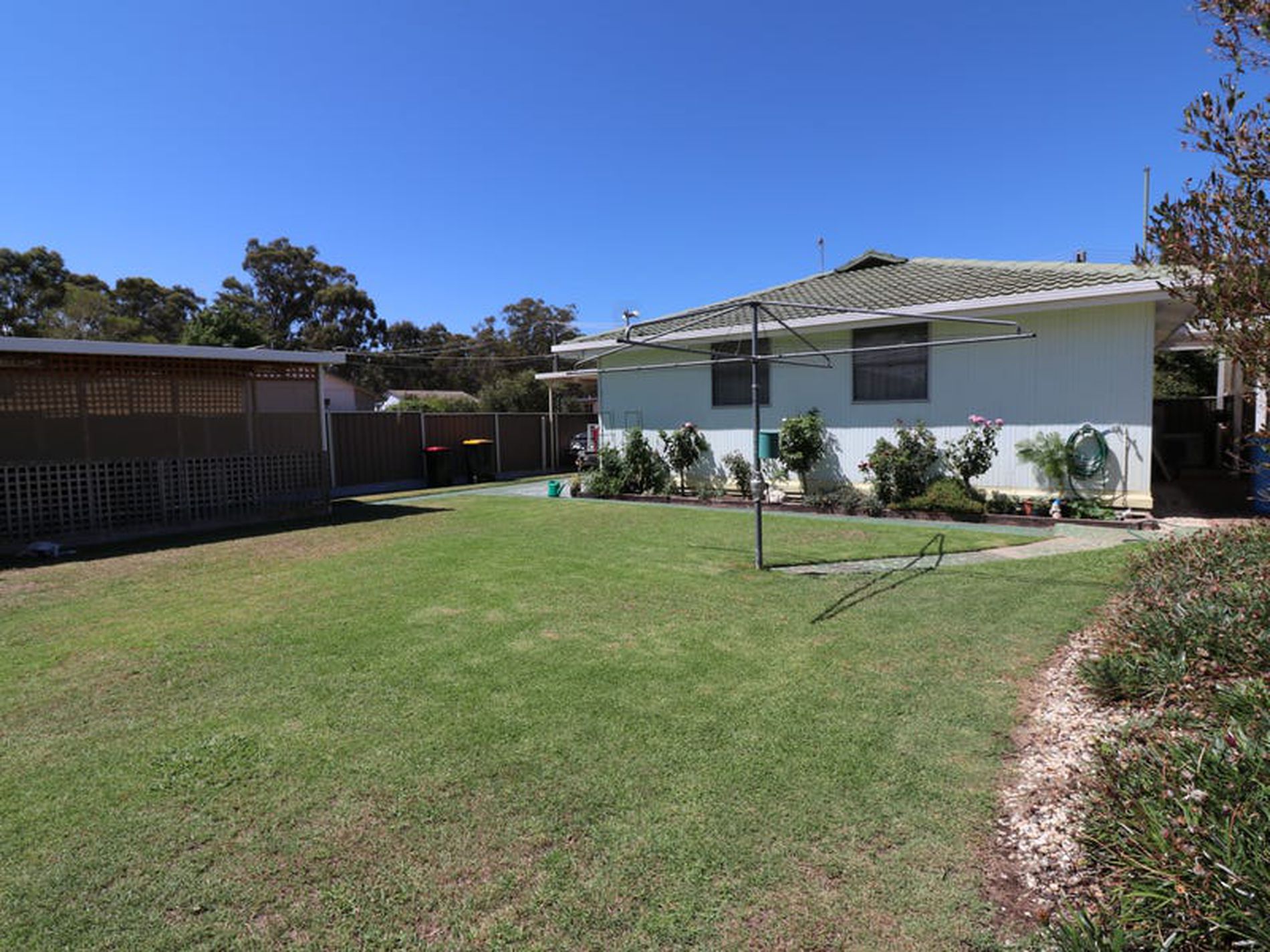 78 Martindale Cres, Seymour