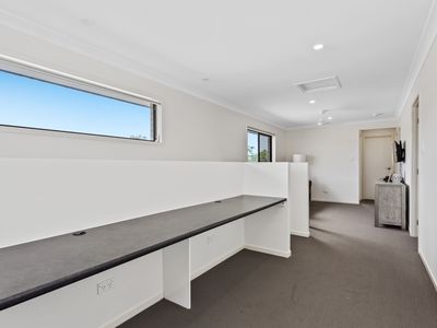 183 Dixon Drive, Coomera