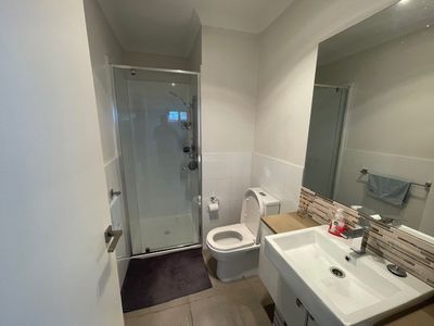 9 / 24 Laurence Avenue, Airport West