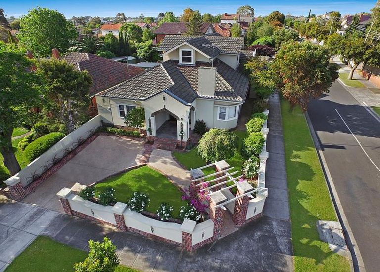 19 Bruce Street, Bentleigh